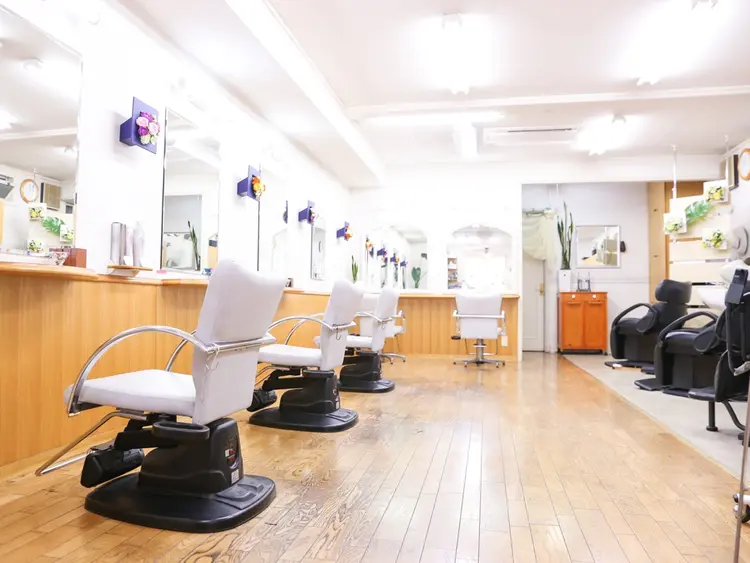 マリー美容室の内観・外観2