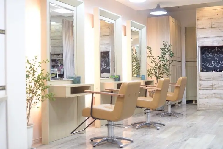 CINQ ドリームプラザ店の内観・外観3