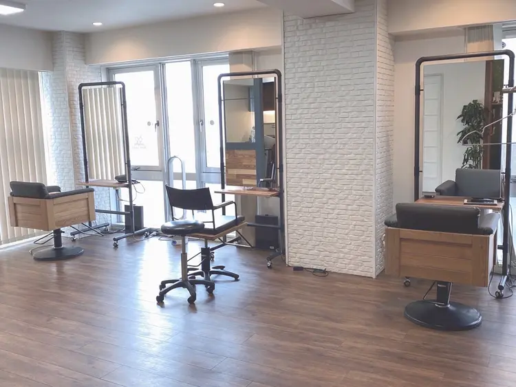 The book hand salonの内観・外観1