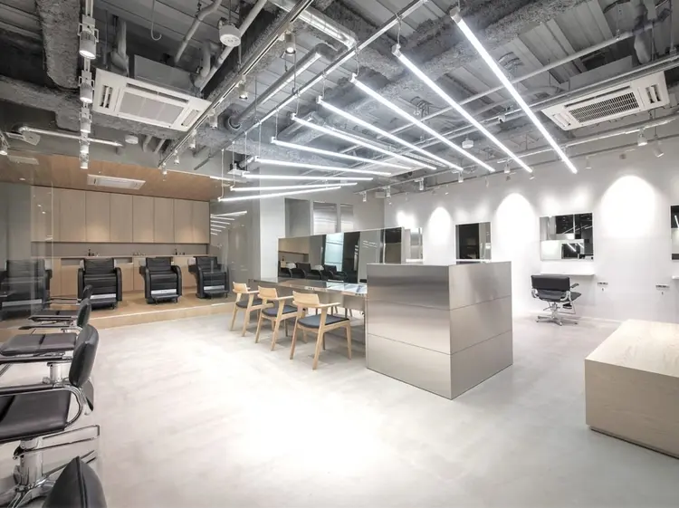 by fifth Man's salon天神大名の内観・外観1