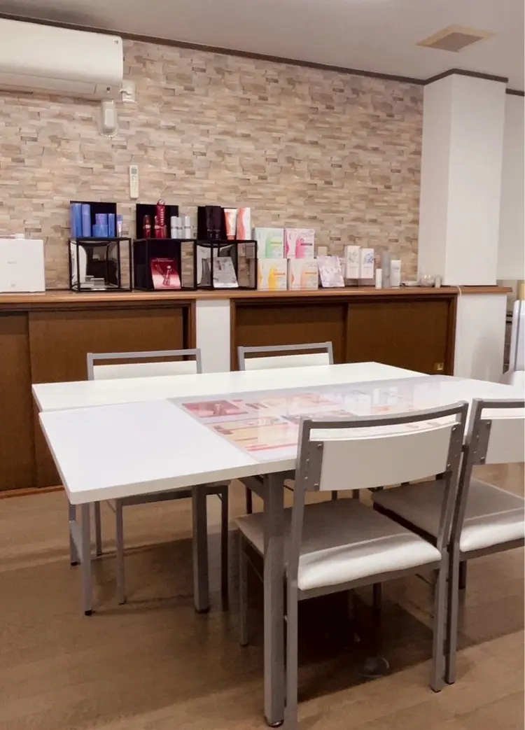 サロン　ラヴィエールの内観・外観1