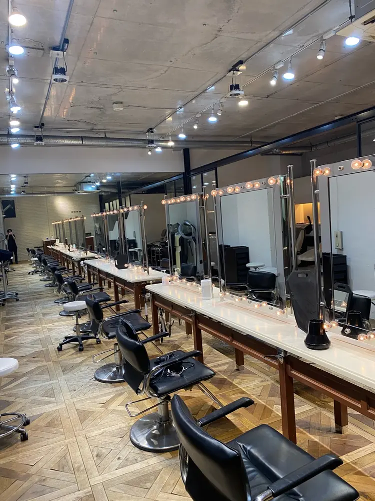 LOTUS表参道の内観・外観2