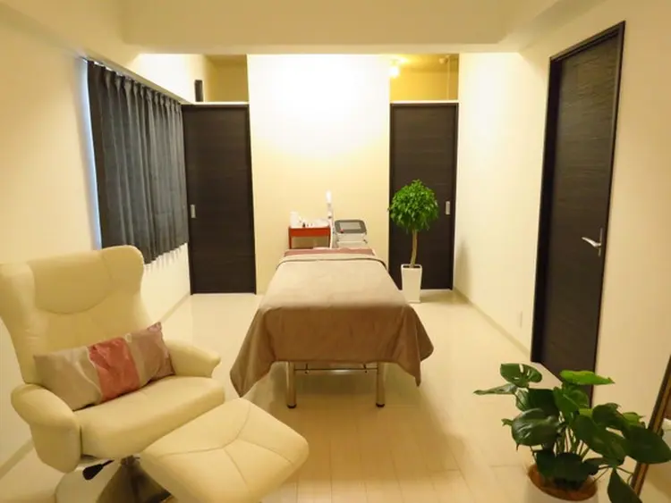 K-more名古屋店の内観・外観1