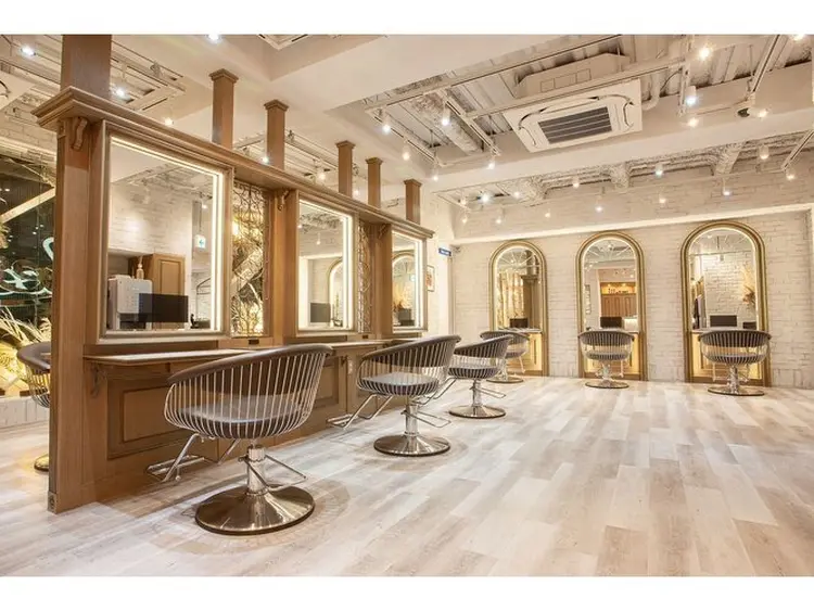 クロエ新宿の内観・外観1