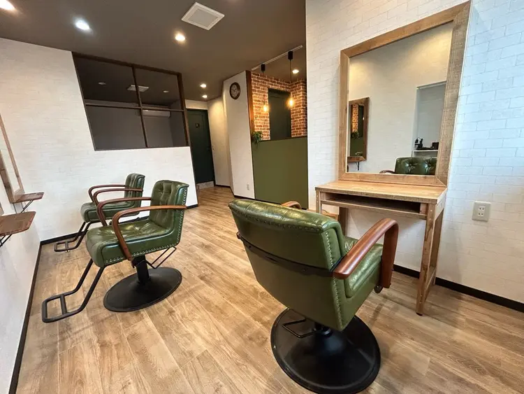 Fika -Hair&Care Salon- ﾌｨｶ -ﾍｱｰ&ｹｱｻﾛﾝ-の内観・外観1