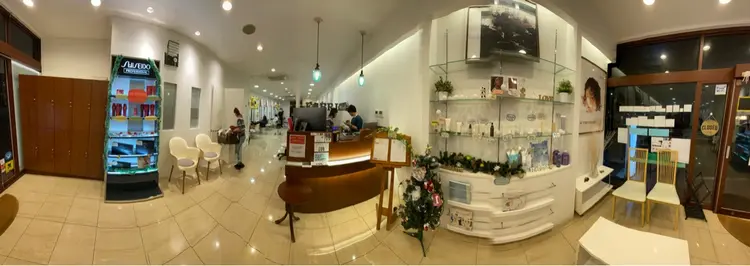 美粧ほそやの内観・外観1