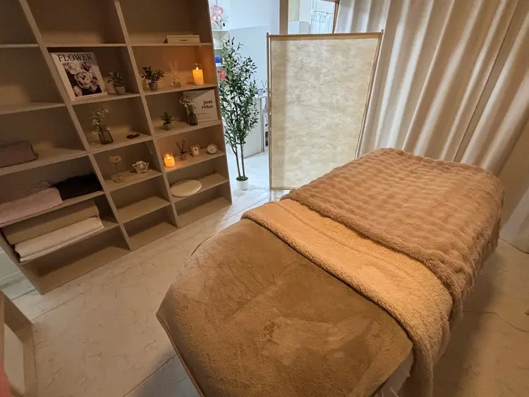 salon Souril（スリール）の内観・外観1