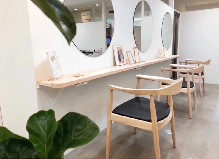 H 女性専用サロン梅田の内観・外観1