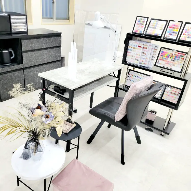 nail salon suZの内観・外観1