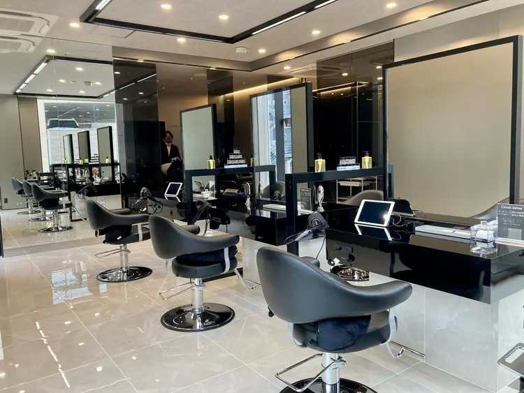 HARUKI MINATO Japan福岡店の内観・外観2