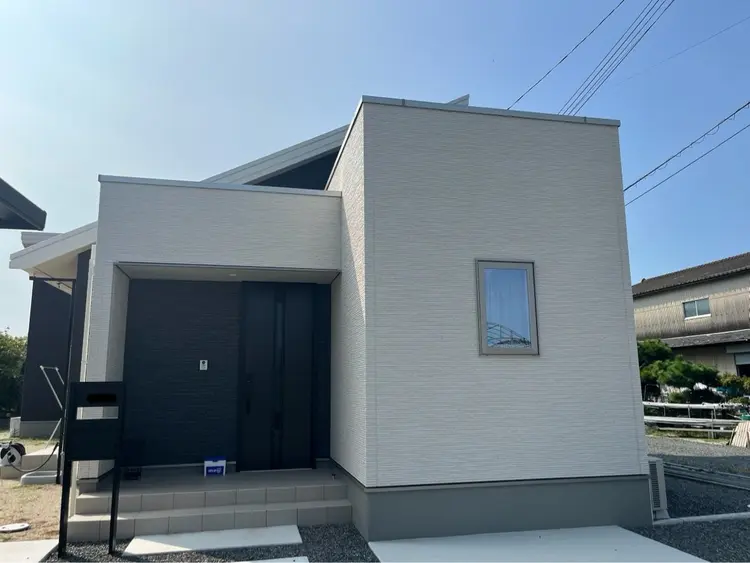 メナードの内観・外観1