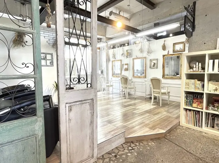 cache  cache 用賀の内観・外観1