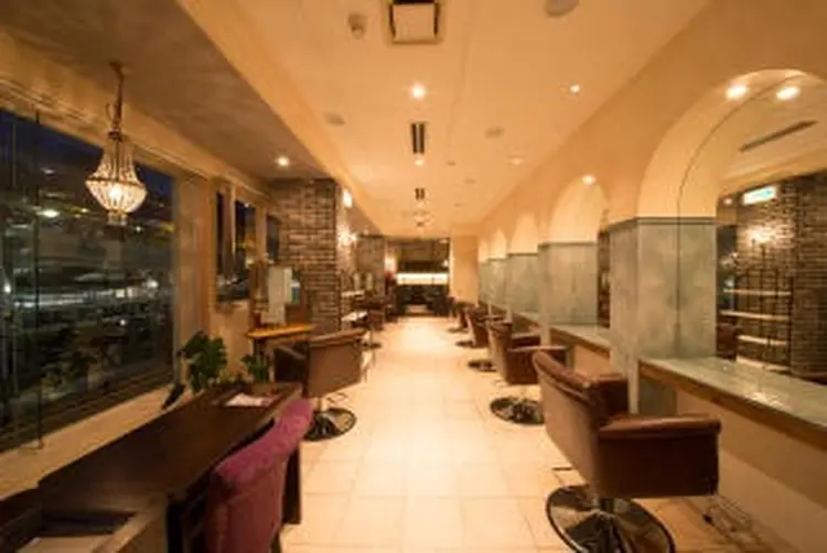 aile total  beauty salon 生駒本店の内観・外観1