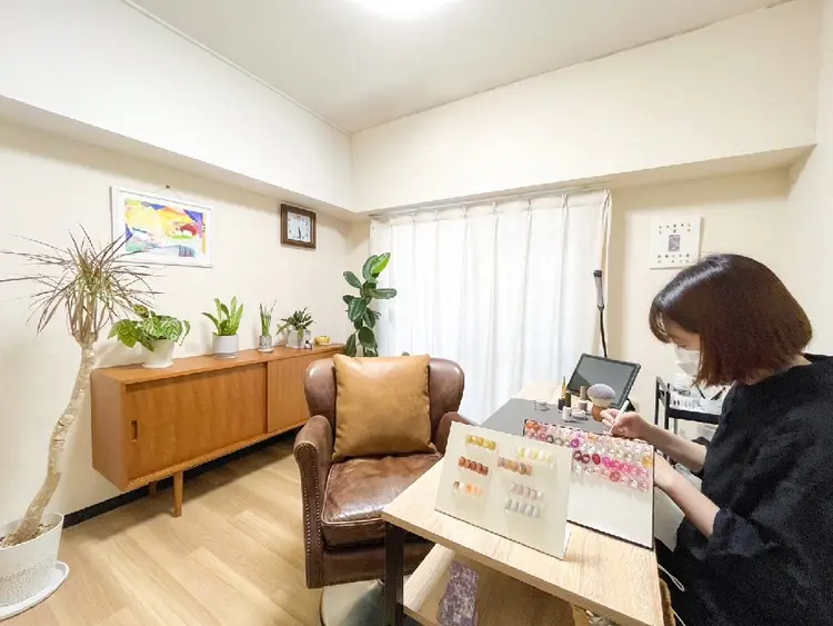 in her nailの内観・外観1