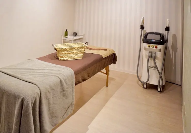 ART CHERIMOの内観・外観1