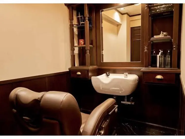 HIRO GINZA barber shop神楽坂店の内観・外観1