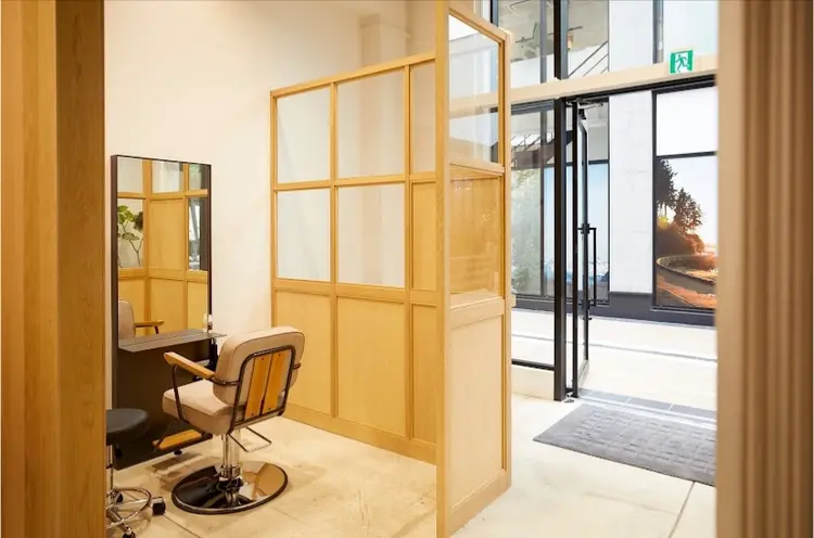 GO TODAY SHAiRE SALON 原宿Lux店の内観・外観3