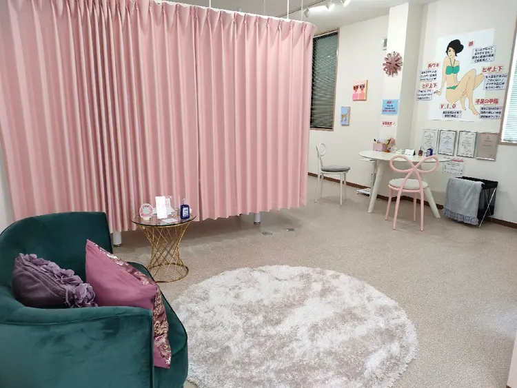 脱毛サロンLillian(リリアン)周南店の内観・外観1