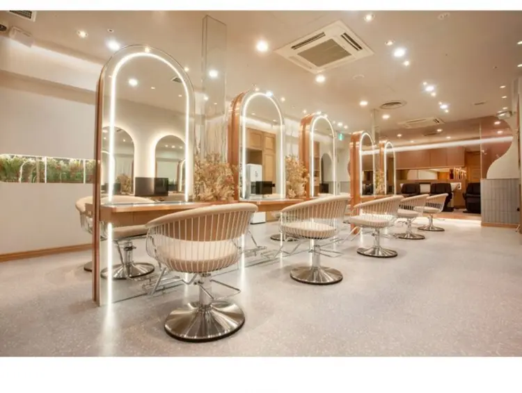 cloe 梅田の内観・外観1