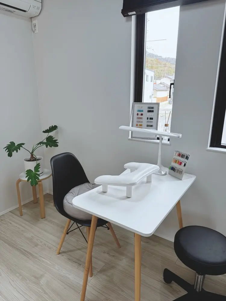 A.nail　roomの内観・外観1