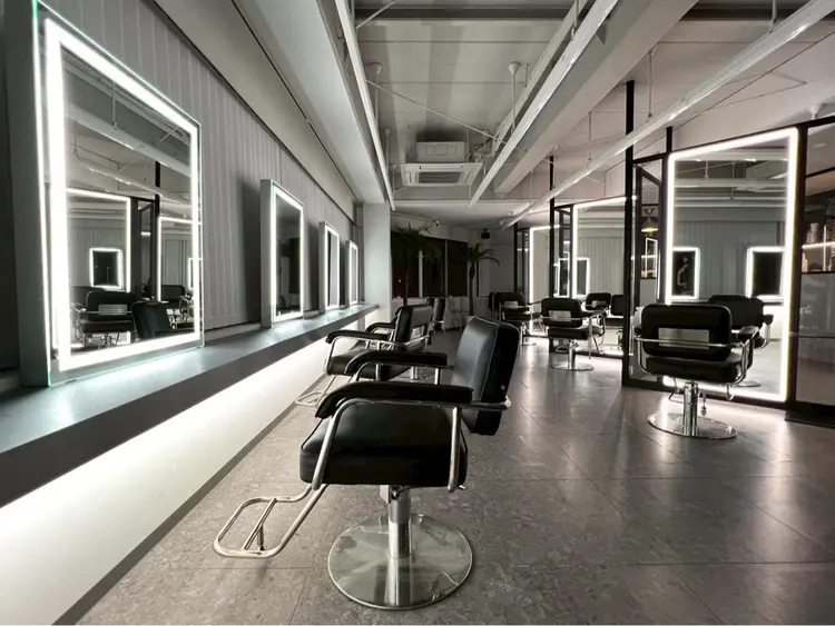 LANDS RiaOSAKA【ランズ リアオオサカ】の内観・外観2