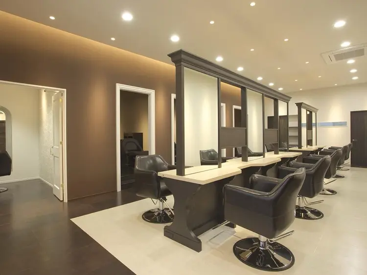 each deeの内観・外観1