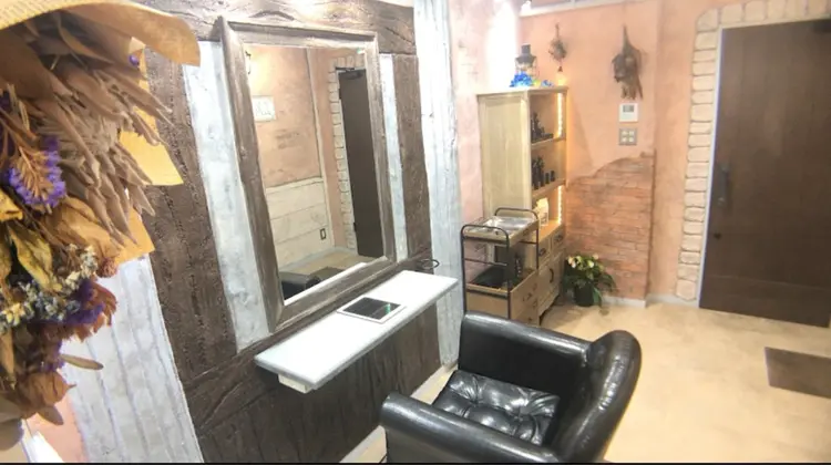 美髪専門店ラピセの内観・外観1