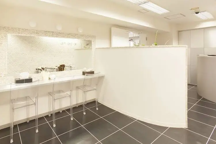 エサージュ表参道店の内観・外観3