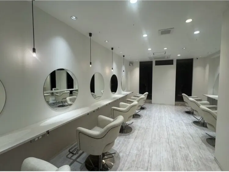 Men's BIRTH by happiness 梅田中崎町店の内観・外観1