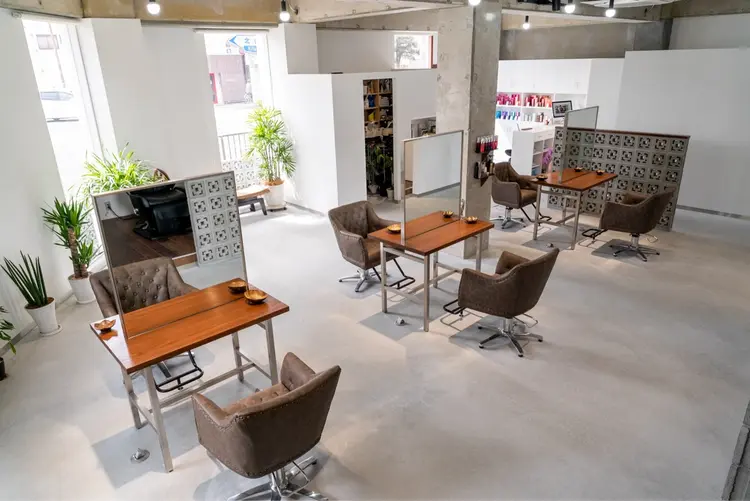 HAIR  RESORT   MAJUの内観・外観1