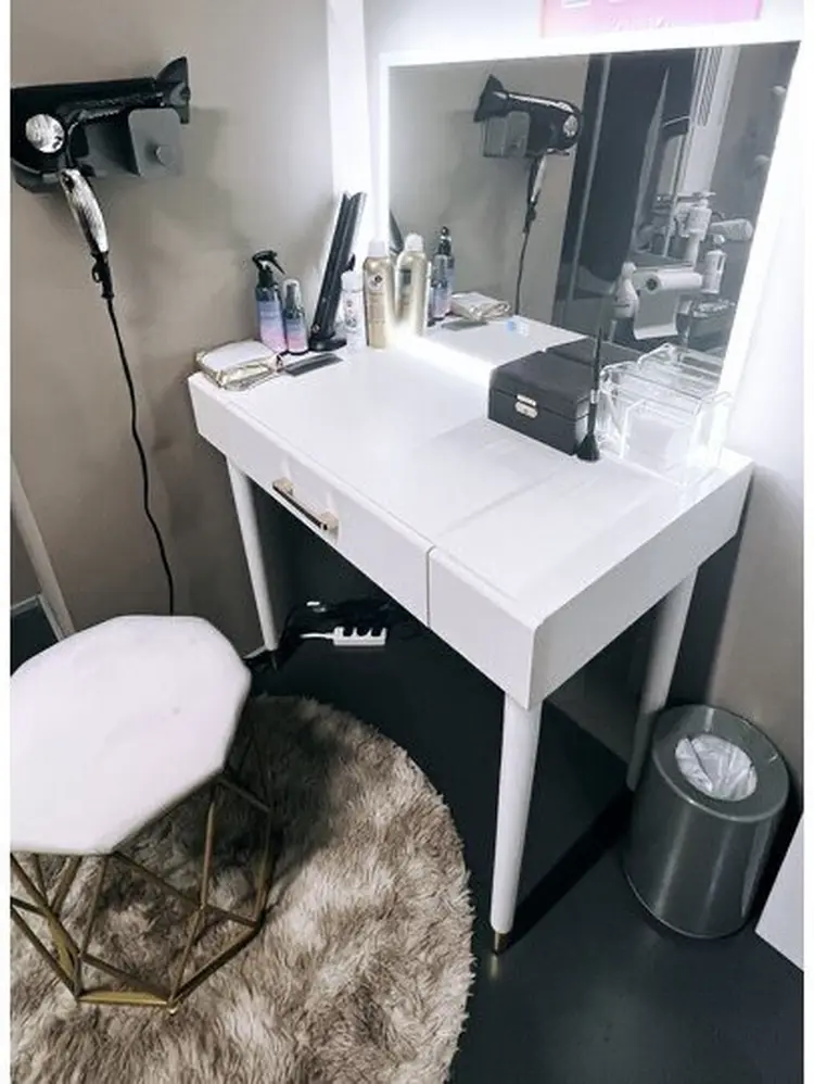 Refashion 新宿店の内観・外観1