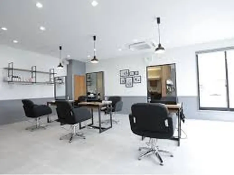 Large hair equalの内観・外観1