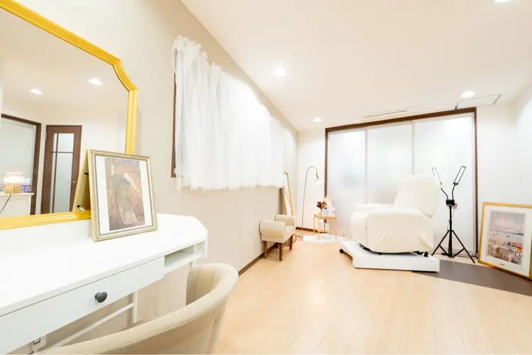 Ananaseyelash川口店の内観・外観1