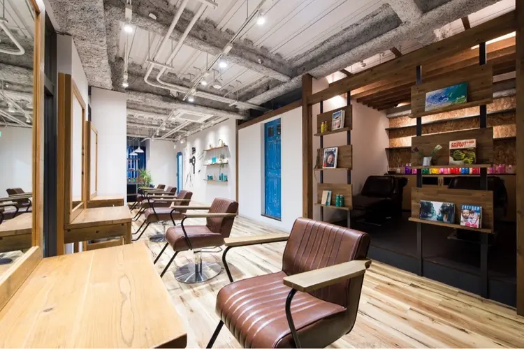 hair house ohana【ヘアー　ハウス　オハナ】の内観・外観2