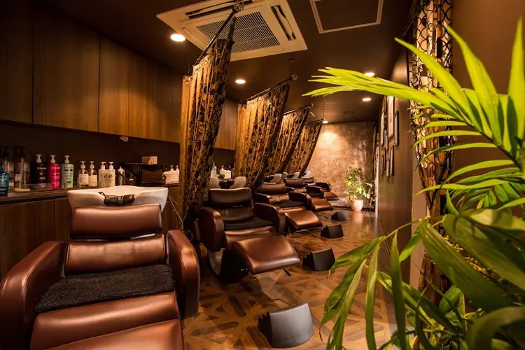 coverhair bliss北浦和店の内観・外観3