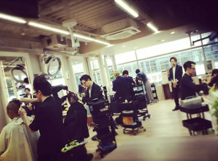 INVASIONの内観・外観2