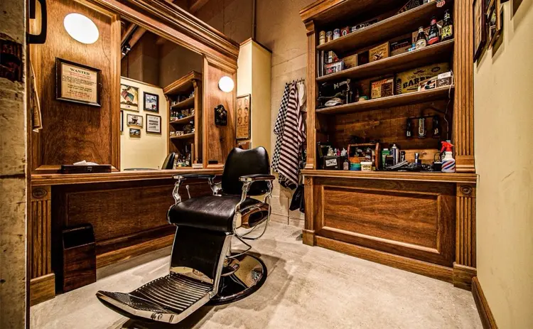 FourCornersCutShopの内観・外観1