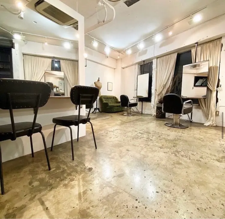 カウチ池袋の内観・外観1