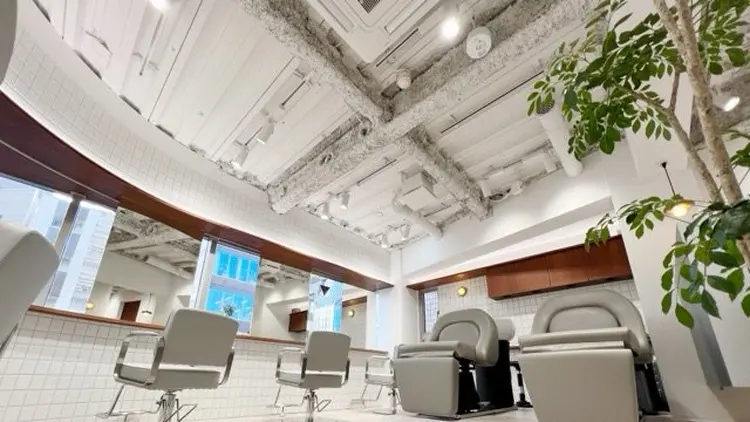 CUT LINEの内観・外観1