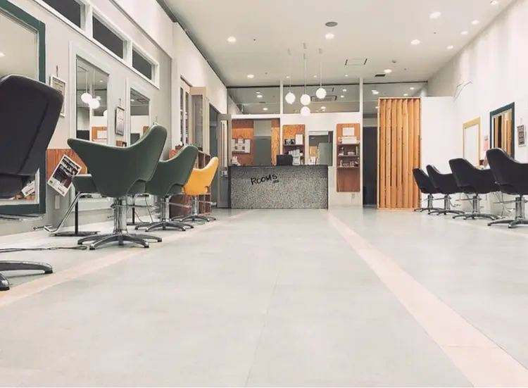 ROOMSの内観・外観1