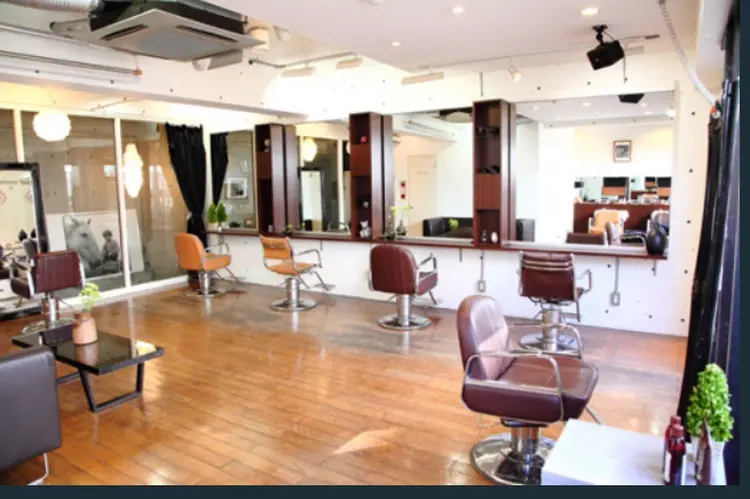 bridgeの内観・外観2