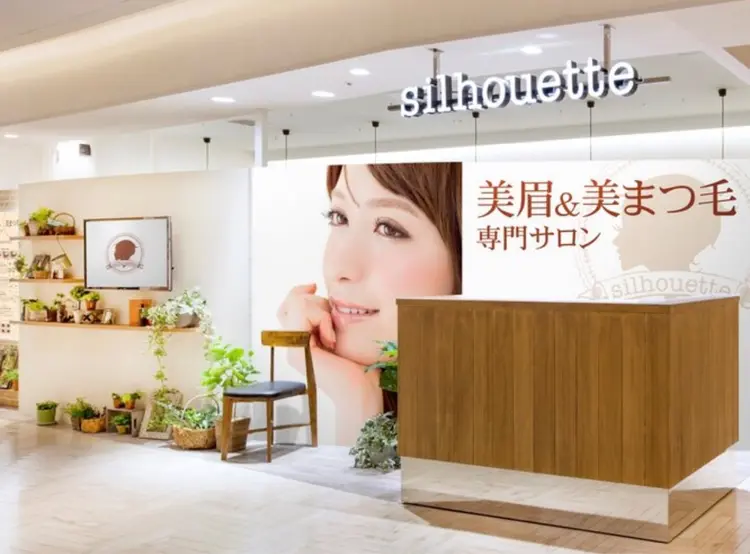 美眉&美まつ毛専門サロン　silhouette博多マルイ店の内観・外観1