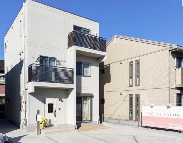 ﾒﾅｰﾄﾞﾌｪｲｼｬﾙｻﾛﾝ ﾘﾝｶﾞｰﾃﾞﾝ　ﾘﾝﾊﾟｻﾛﾝｽﾐｰﾙの内観・外観1