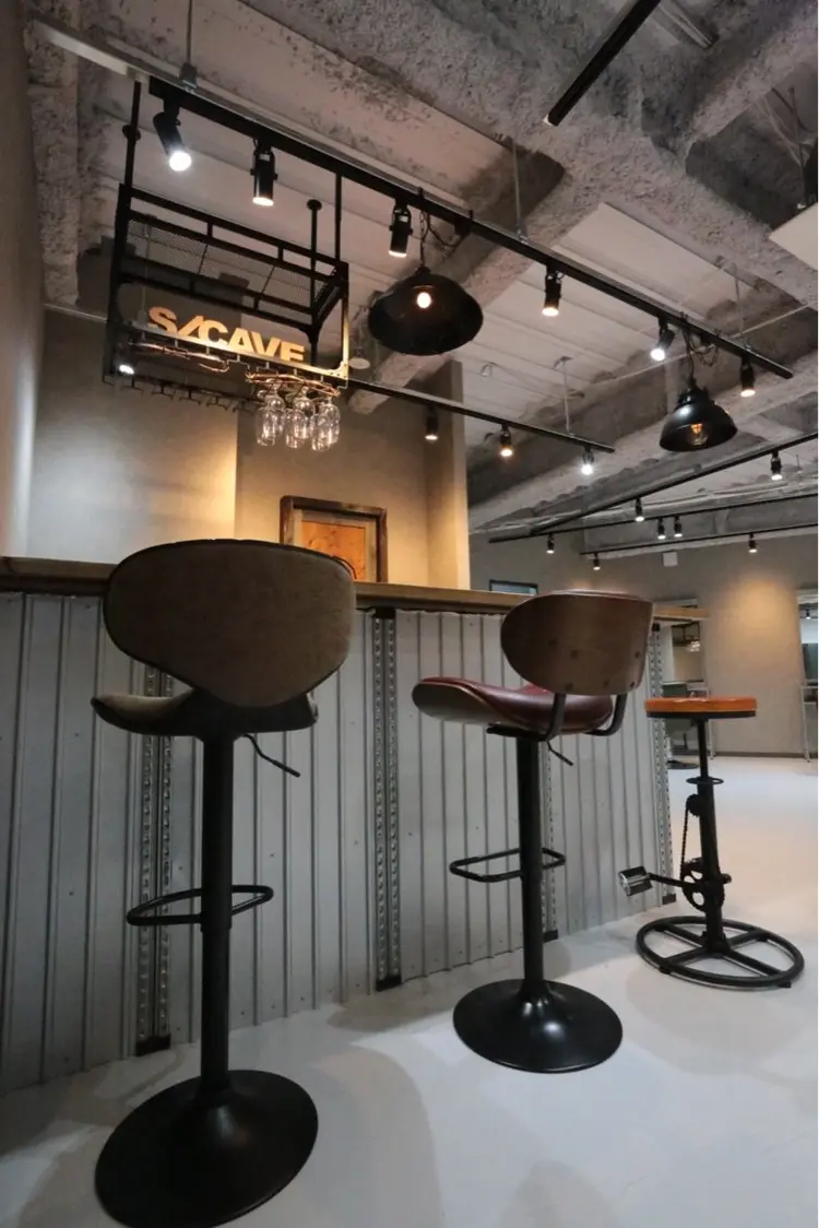 S/CAVEの内観・外観2