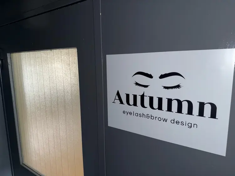 eyelash&browdesign Autumnの内観・外観2