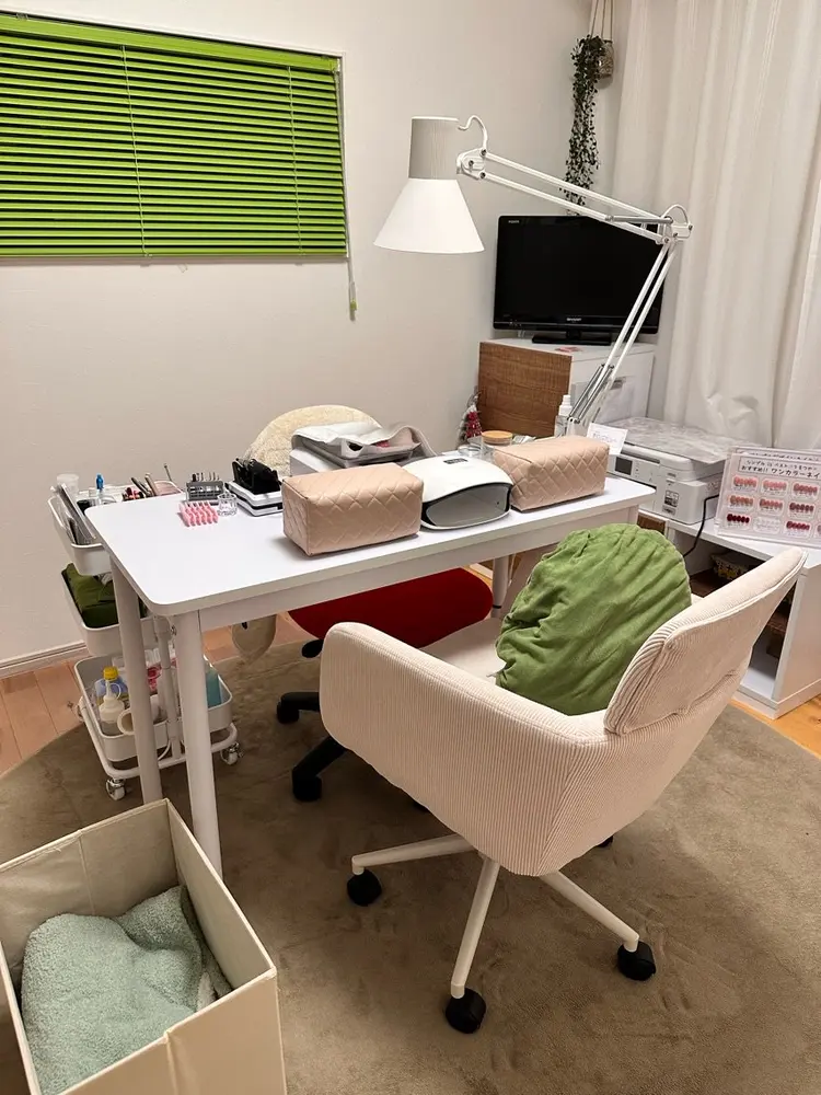 岐南ネイル　HATAnailの内観・外観1