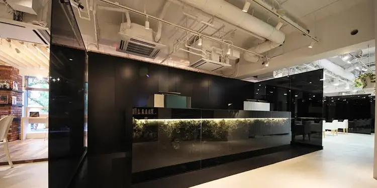 QUEEN'S GARDEN by k-two shinsaibashiの内観・外観1