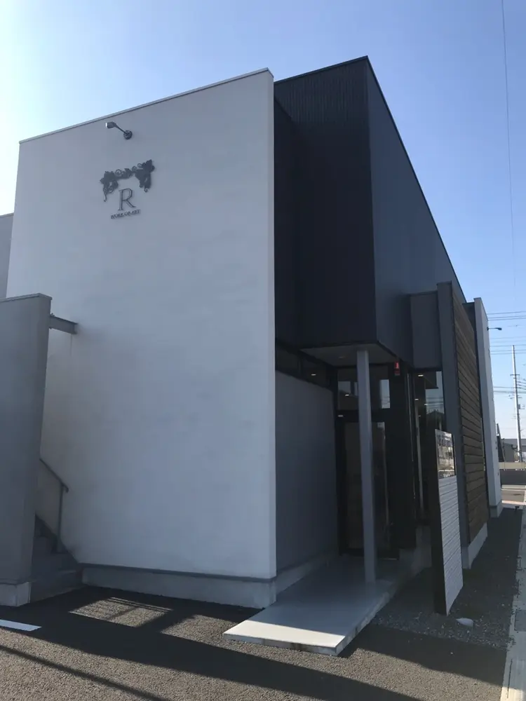 R WORK OF ARTの内観・外観2