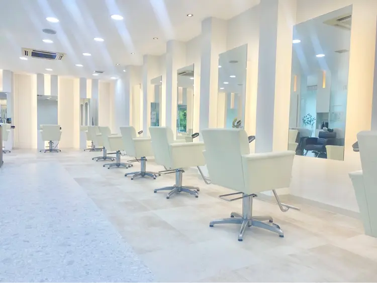 Hair Studio The edge 木津店の内観・外観1