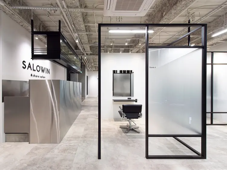 SALOWIN池袋の内観・外観1